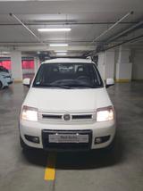 Fiat FIAT Panda 1.3 MJT 16V DPF 4x4 Climbing - Fiat Panda Climbing mit Diesel-Antrieb