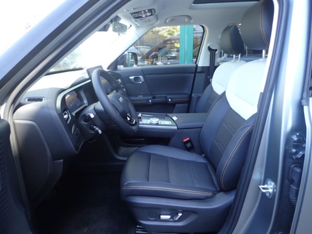 Fahrzeugabbildung BAIC BJ30 4WD HEV El. Panodach Leder digitales Cockpi