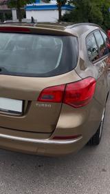 Opel Astra Sports Tourer 1.4 Turbo Active 103 A A... - Opel Astra: Gold
