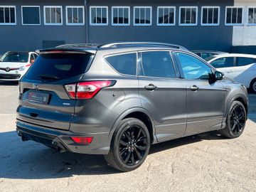Fahrzeugabbildung Ford Kuga 1.5 EB 4x2 ST-Line Navi Bi-Xenon ACC AHK BT