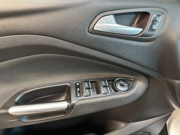 Ford Grand C-MAX Titanium *Pano*Navi*7Sitzer*