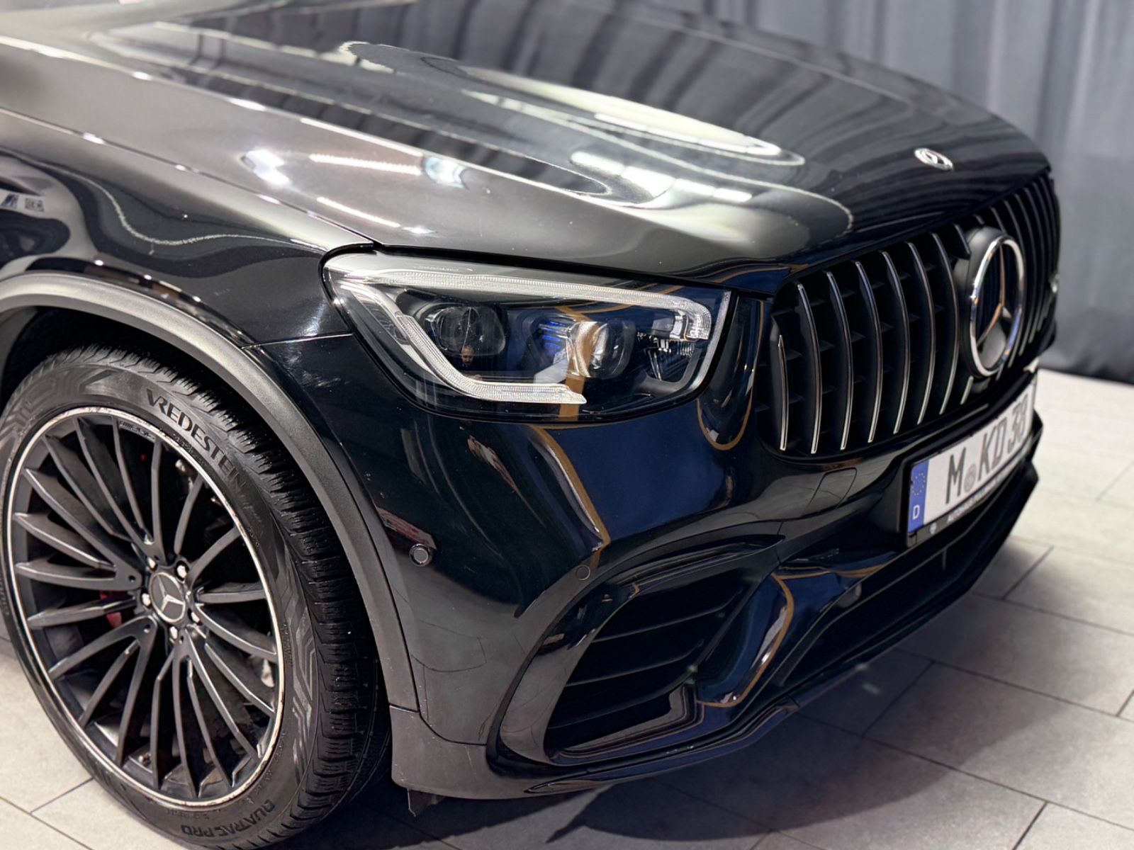 Fahrzeugabbildung Mercedes-Benz GLC 63 S AMG|BURMESTER|PANO|FACELIFT|CARBON|