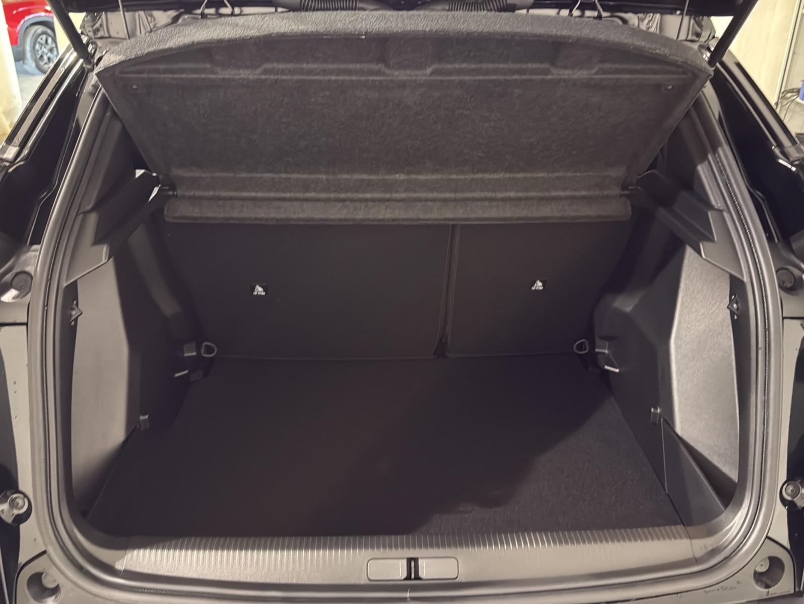Peugeot 2008 Hyb.145 Business Autom.|PDC|KAMERA|NAVI|SHZ