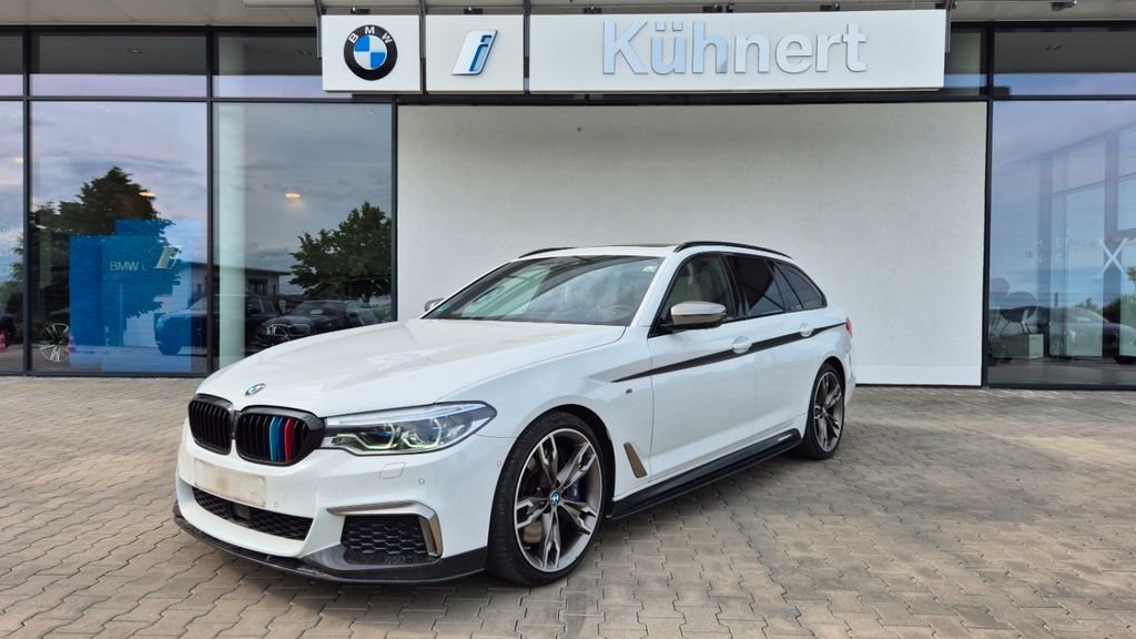 BMW M550