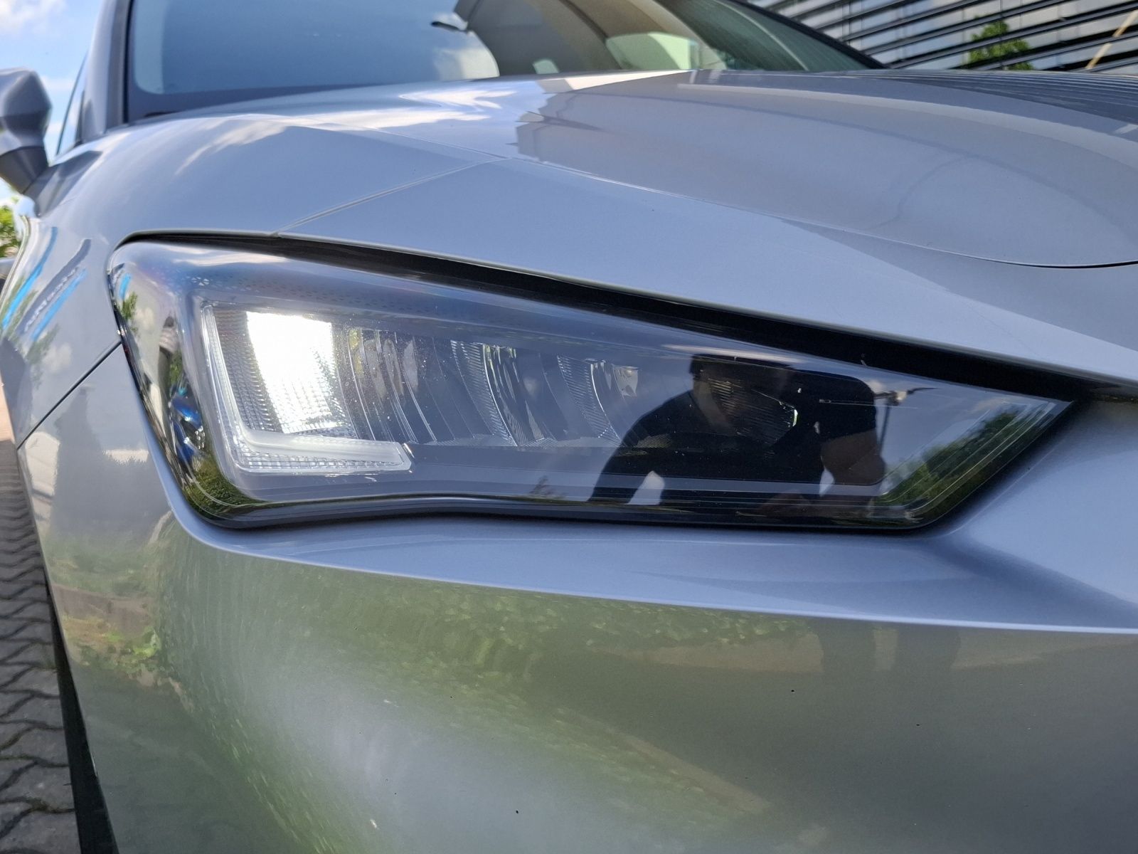 Fahrzeugabbildung SEAT Leon ST TSI Style LED AHK Navi AID GRA SHZ Park-
