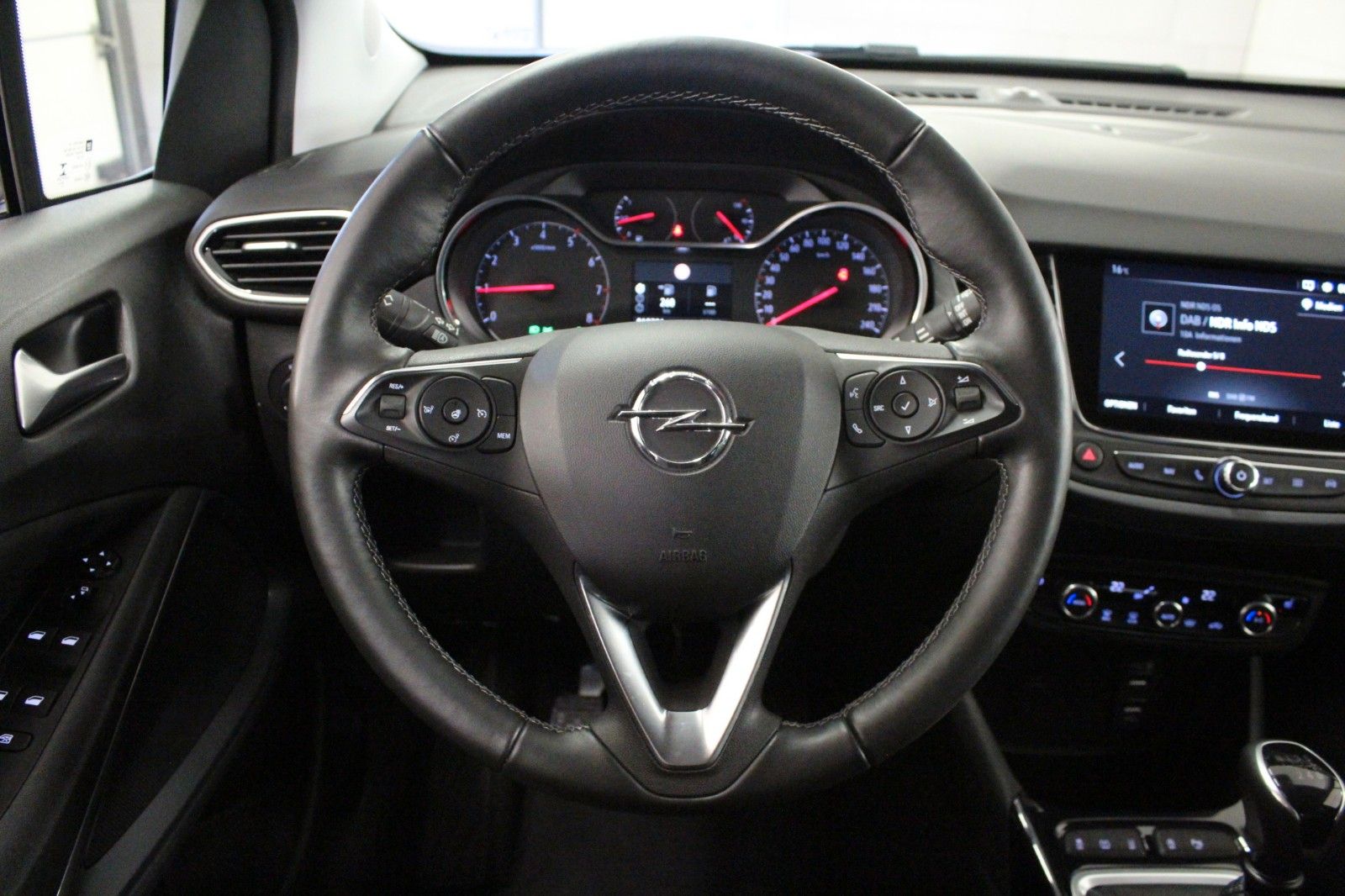 Fahrzeugabbildung Opel Crossland Ultimate 1.2 Turbo