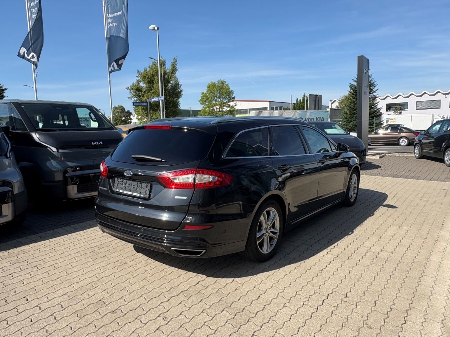 Fahrzeugabbildung Ford Mondeo Titanium elek Heckkl Memory totWinkAss