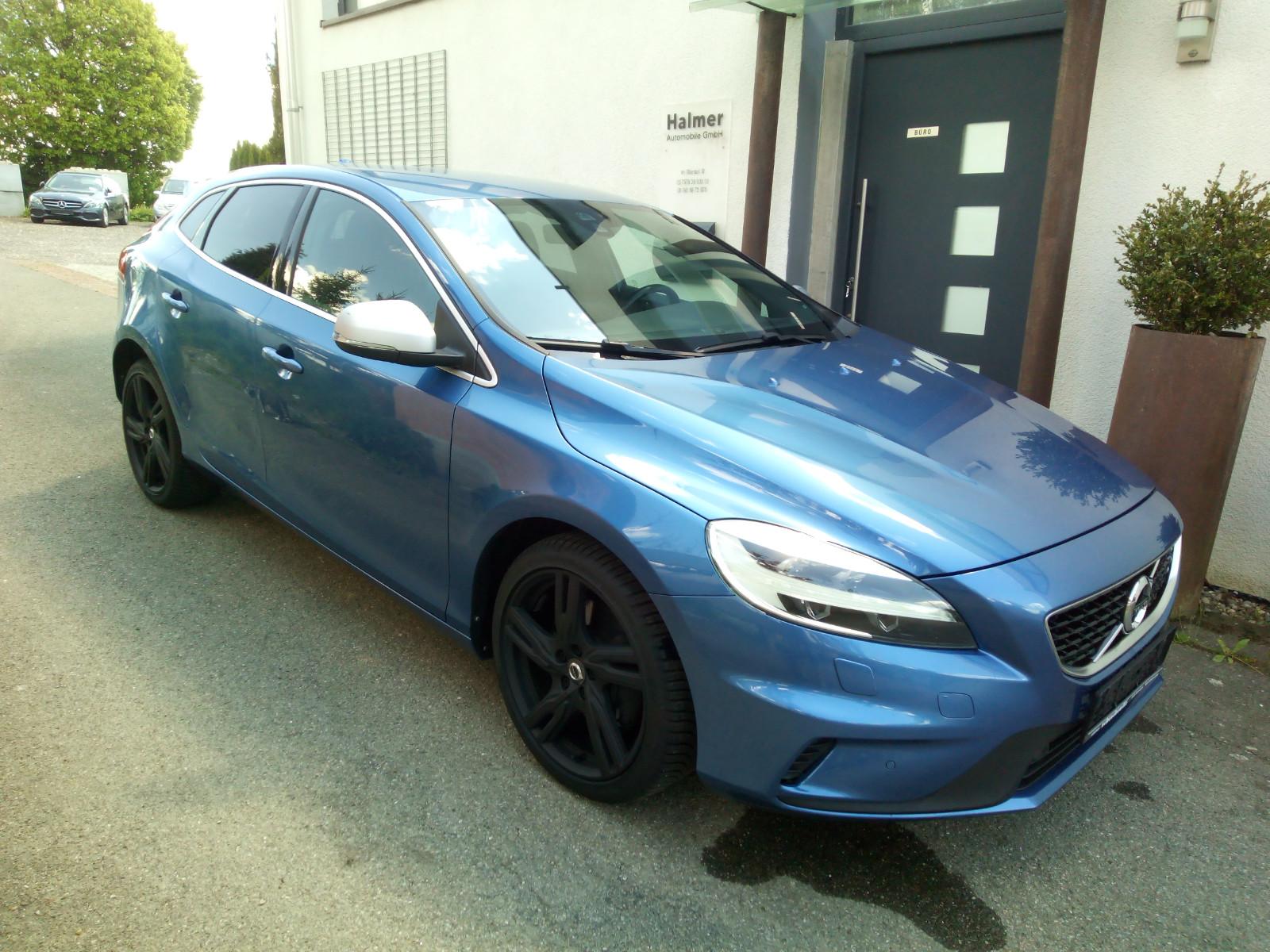 Volvo V40 Momentum R-Design