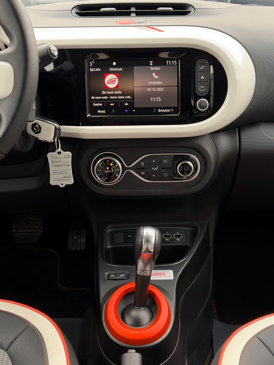 Fahrzeugabbildung Renault Twingo Vibes Electric Tempomat Carplay CAM SHZ