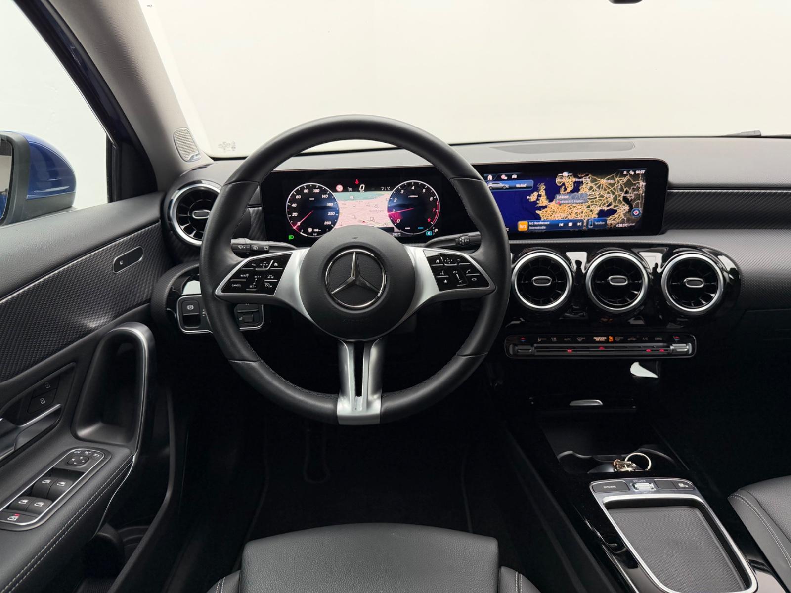 Mercedes-Benz A-Class 4M Progressive AHK Burmester NAVI MBUX LED, миниатюра 13