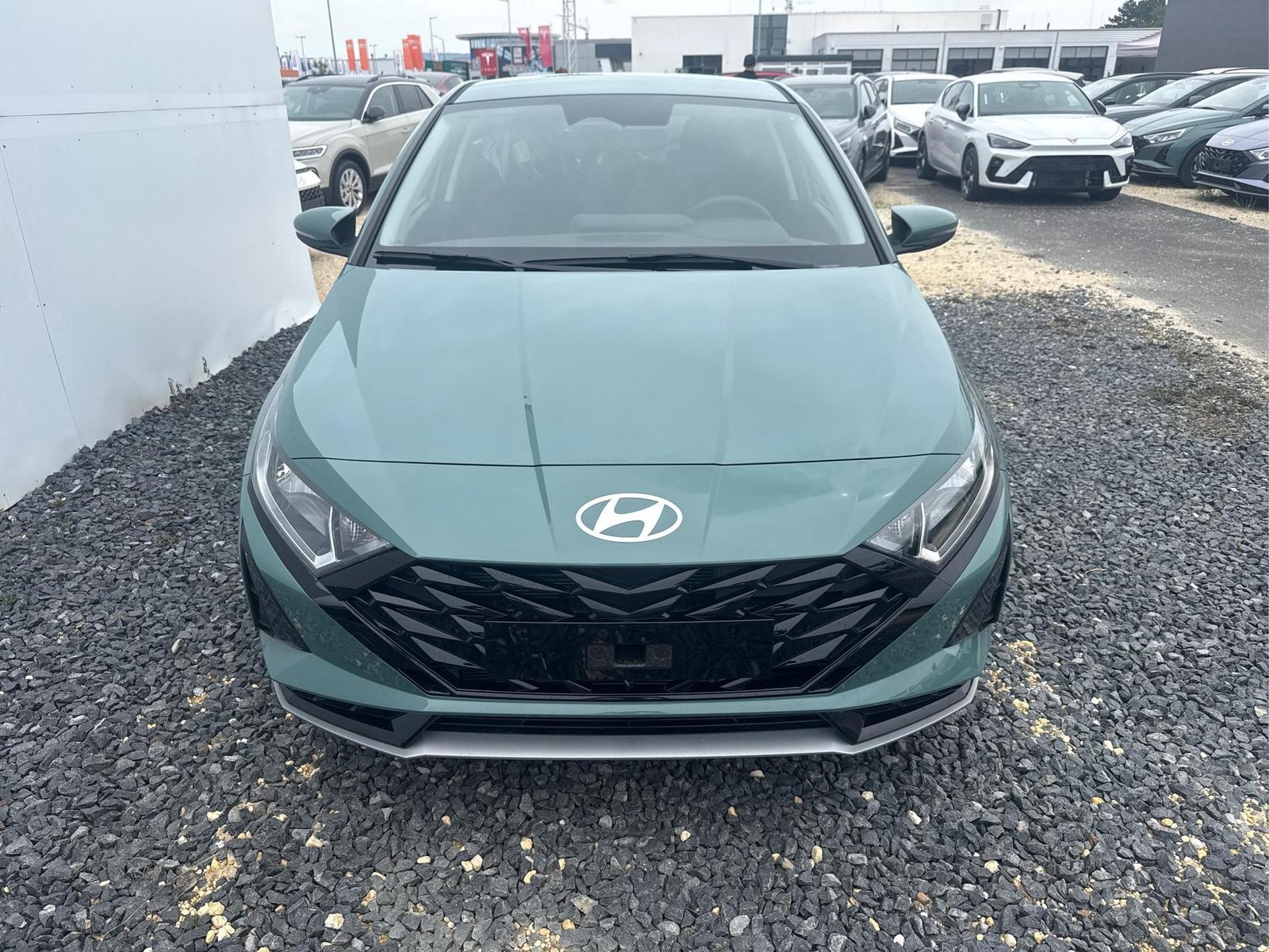 Hyundai i20 COMFORT KLIMAAUTOAMTIK SHZ NAVI RFK PDC 1...