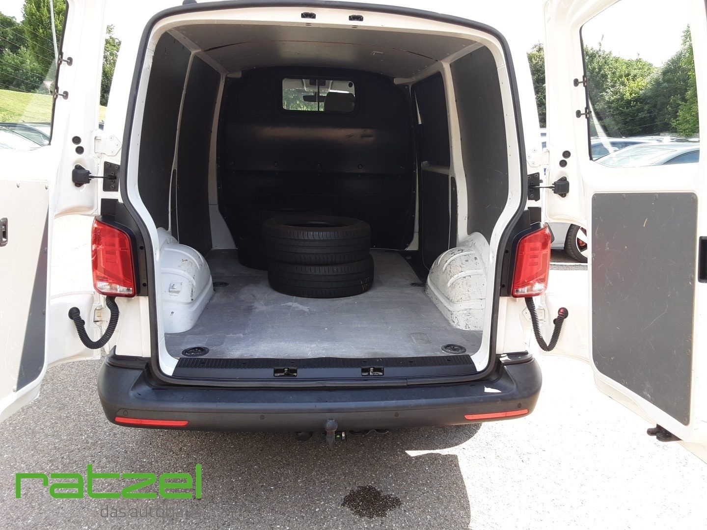 Fahrzeugabbildung Volkswagen T6.1 Transporter KR 2.0 TDI 110kw StandHZG AHK-a