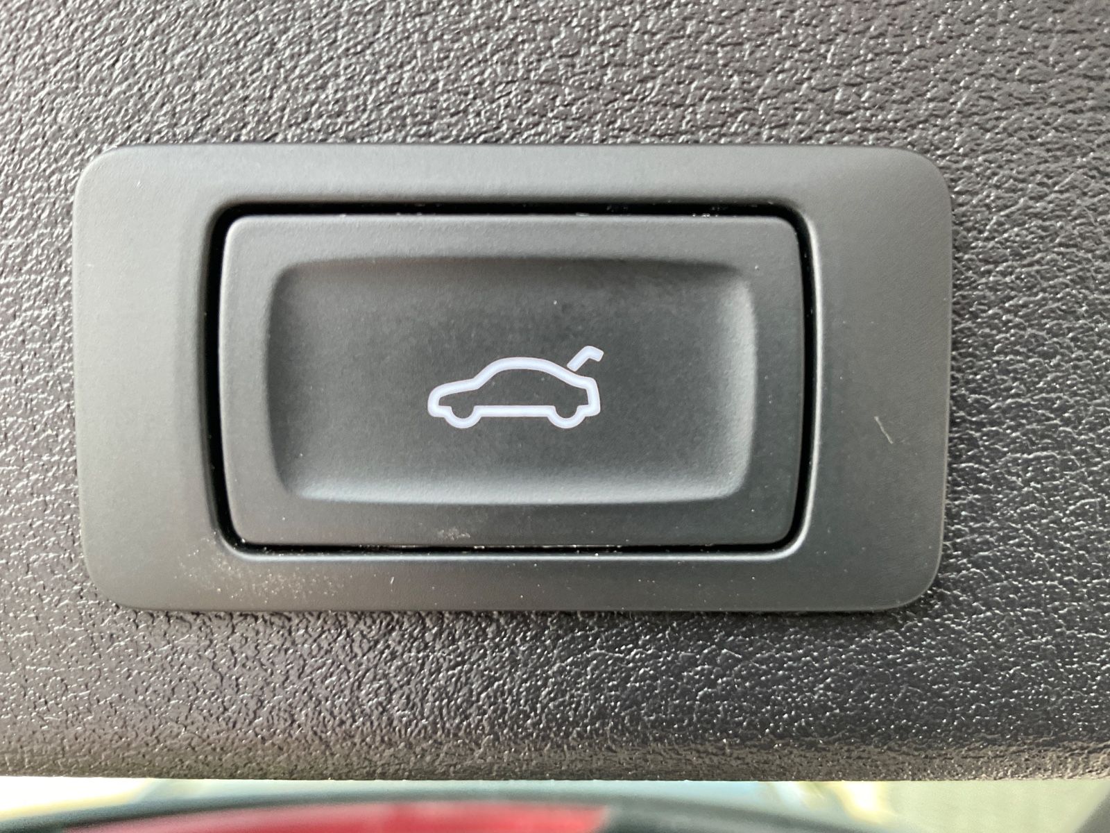 Fahrzeugabbildung Audi A4 35 TDI S tronic Avant,Kamera,Navi,AHK,LED,