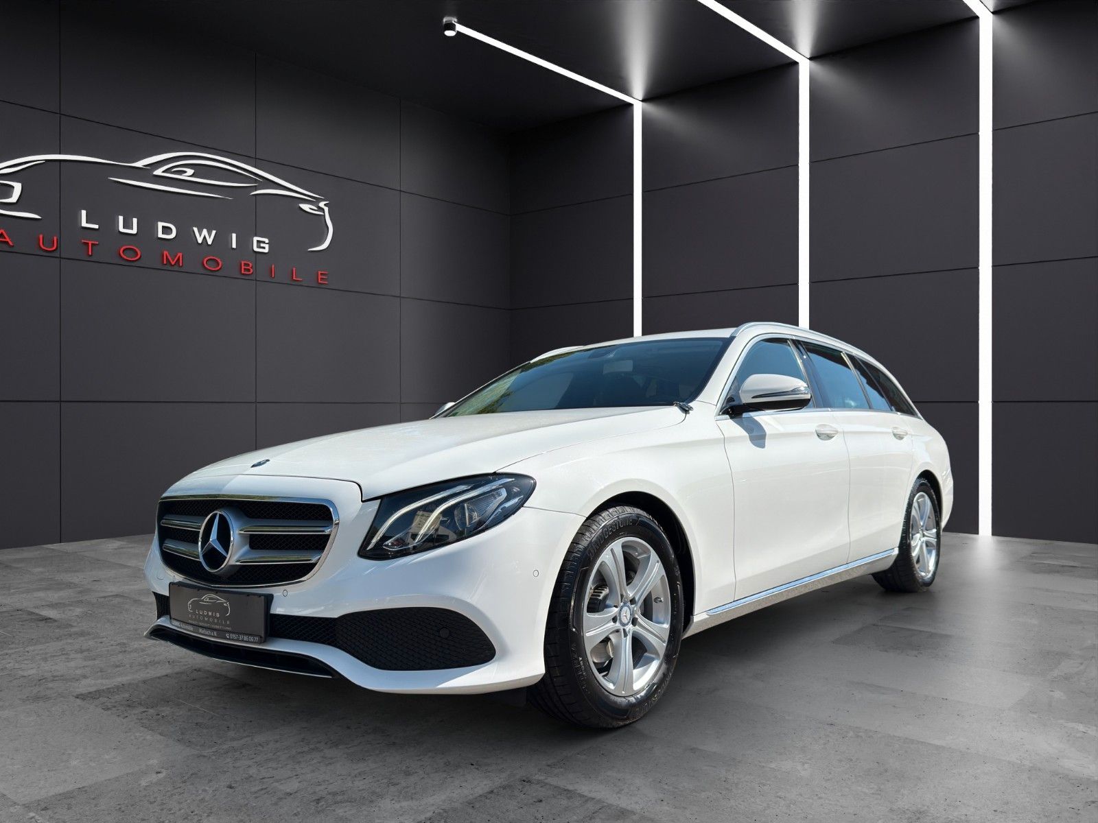 MERCEDES-BENZ E 220 E T-Modell E 220 d / AUTOMATIK /EURO6/AHK