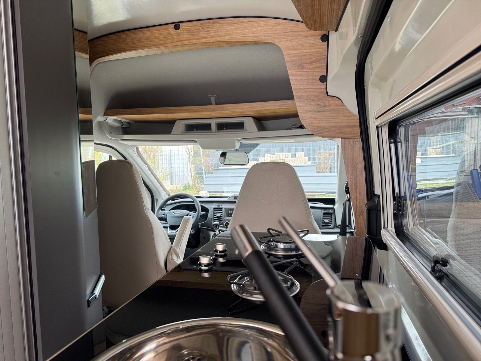 Fahrzeugabbildung Karmann Dexter 4x4 DE 570 AW Klima, RFK, Heizung 4KW