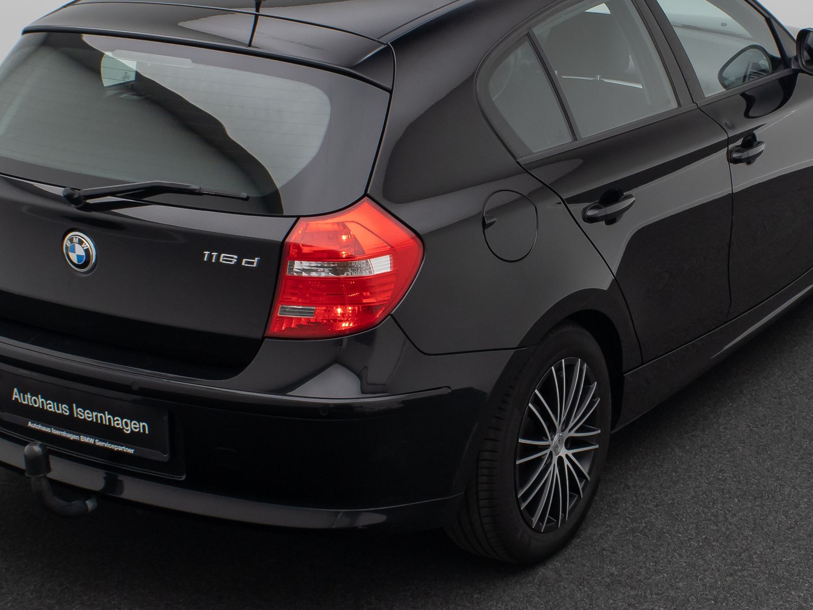 Fahrzeugabbildung BMW 116i PDC AHK Klimaanlage Alarm Start-StopAut LM