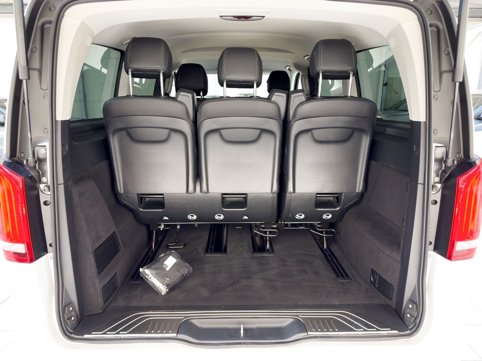 Mercedes-Benz V 220 d Avantgarde lang 360° LED Burmester foto 6