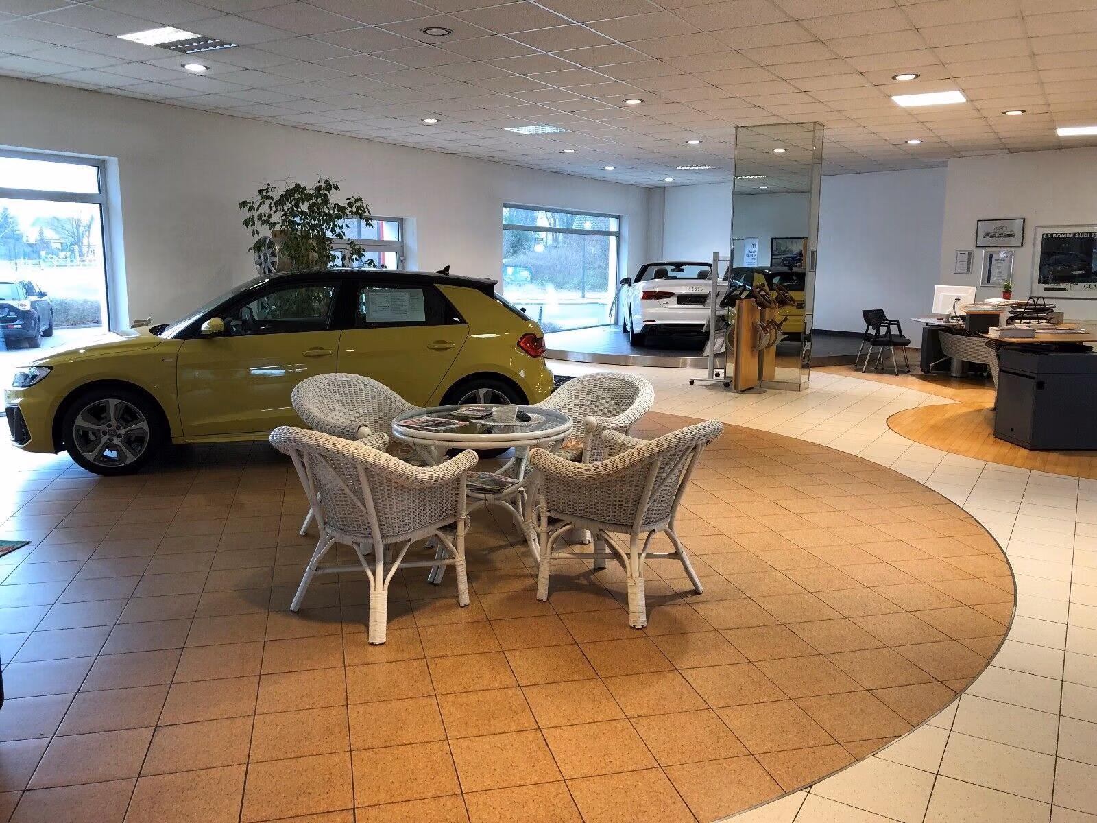 showroom-image-bottom