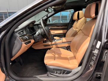 BMW 730 - 7