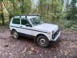 Lada niva/4x4/Taiga - Lada Taiga von privat