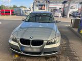 BMW 3er E90  318i Automatik - BMW aus 2006: 3er