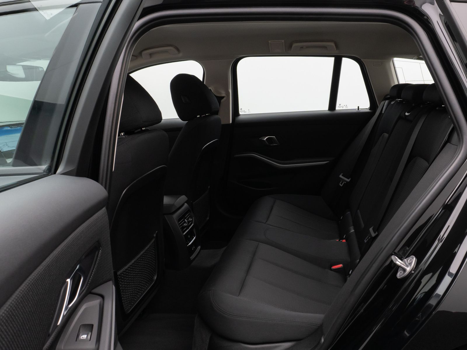 Fahrzeugabbildung BMW 330e DAB CockPit+ PDC LED Geschwindigkeitsreg