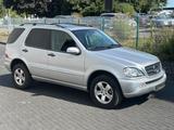 Mercedes-Benz ML 350-Autom.Leder.Navi.Tüv.Service.Neu - gebrauchte Mercedes-Benz ML-Klasse aus dem Jahr 2004