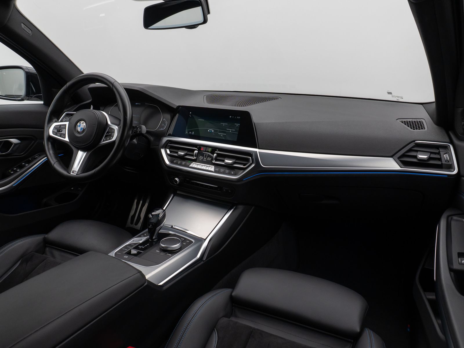 Fahrzeugabbildung BMW 330e M Sport Kamera DAB H/K Geschwind Parkassist