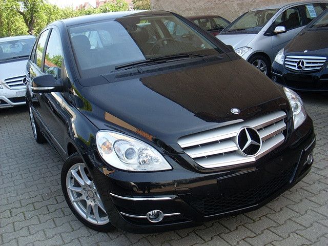 Mercedes-Benz B 180 Automatik / Aktiver Park-Assistent