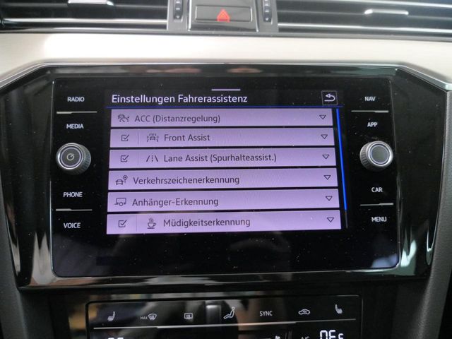 Passat Variant 2.0 TDI DSG Elegance Bluetooth