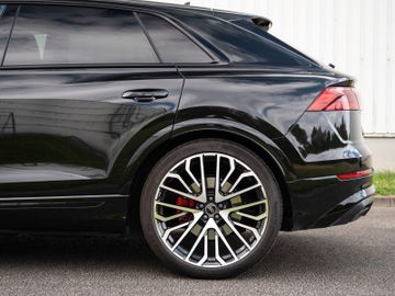 Audi Q8 - 12