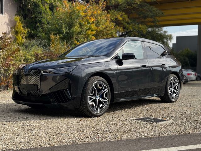 BMW iX xDrive50 - B&amp;W Garantie bis 2029