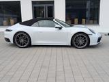 Porsche 992 Carrera Cabriolet Carrera - weiße Porsche 992
