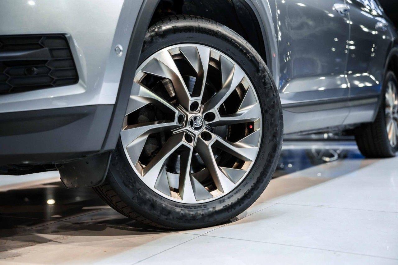 Skoda Kodiaq 2.0 TDI DSG Clever 4x4 AHK STAHZG 7-Sitze