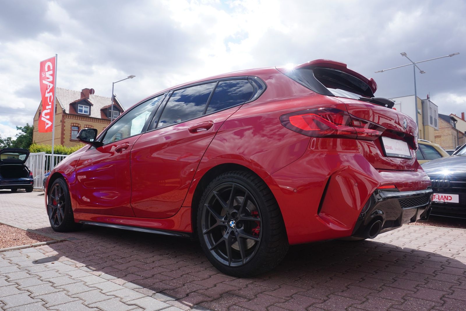 BMW M135i xDrive Aut. LED Head-Up Navi Totwinkel imagem 3