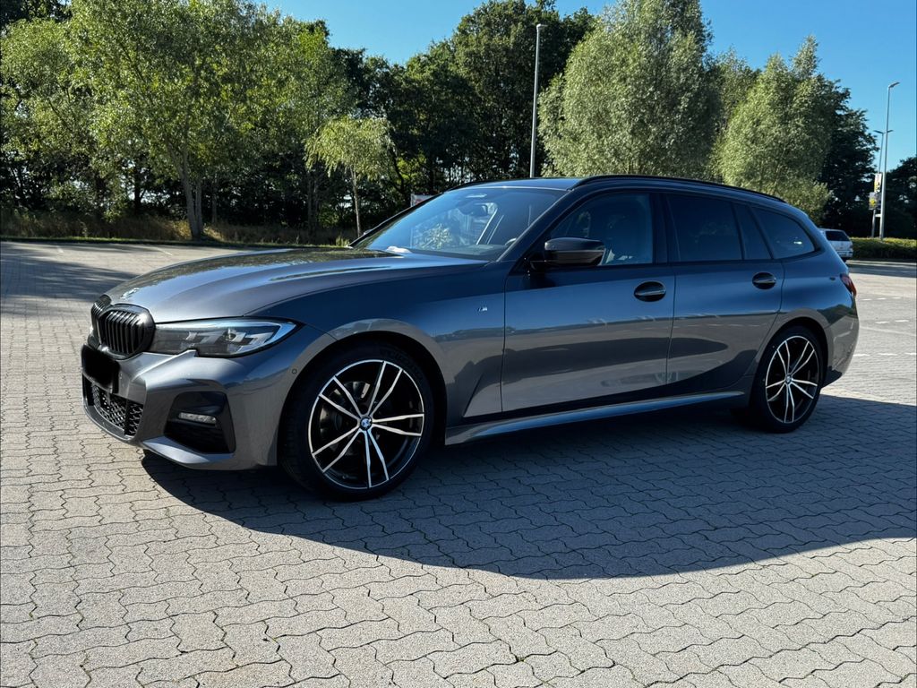 Image of BMW 320