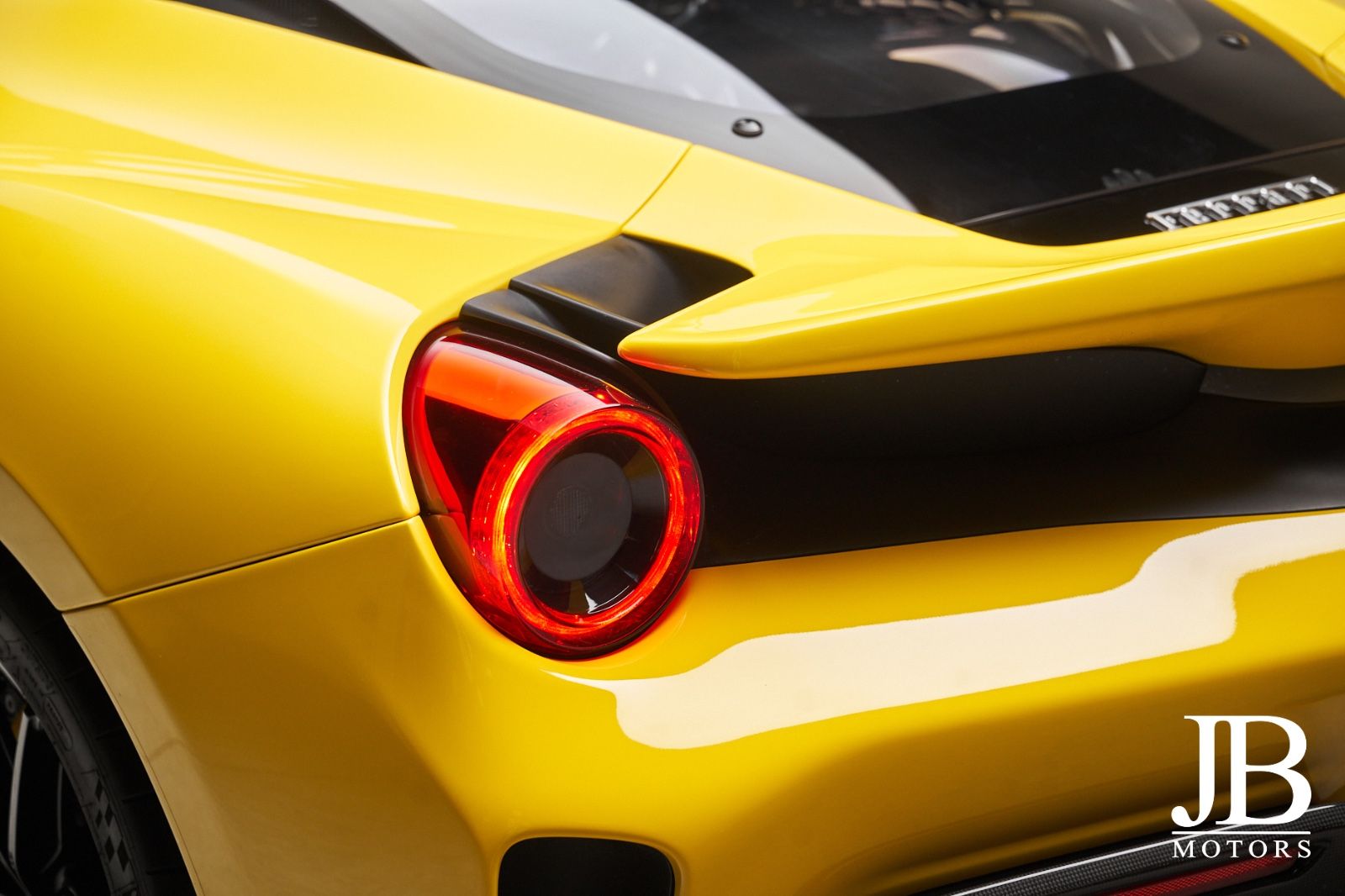 Fahrzeugabbildung Ferrari 488 Pista Racing Seats Lightweight Carbon German