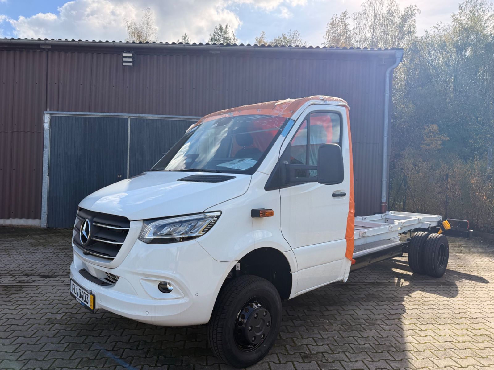 Mercedes-Benz Sprinter III Pritsche RWD/AWD 519 CDI 4x4 L3 PRO imagem 3