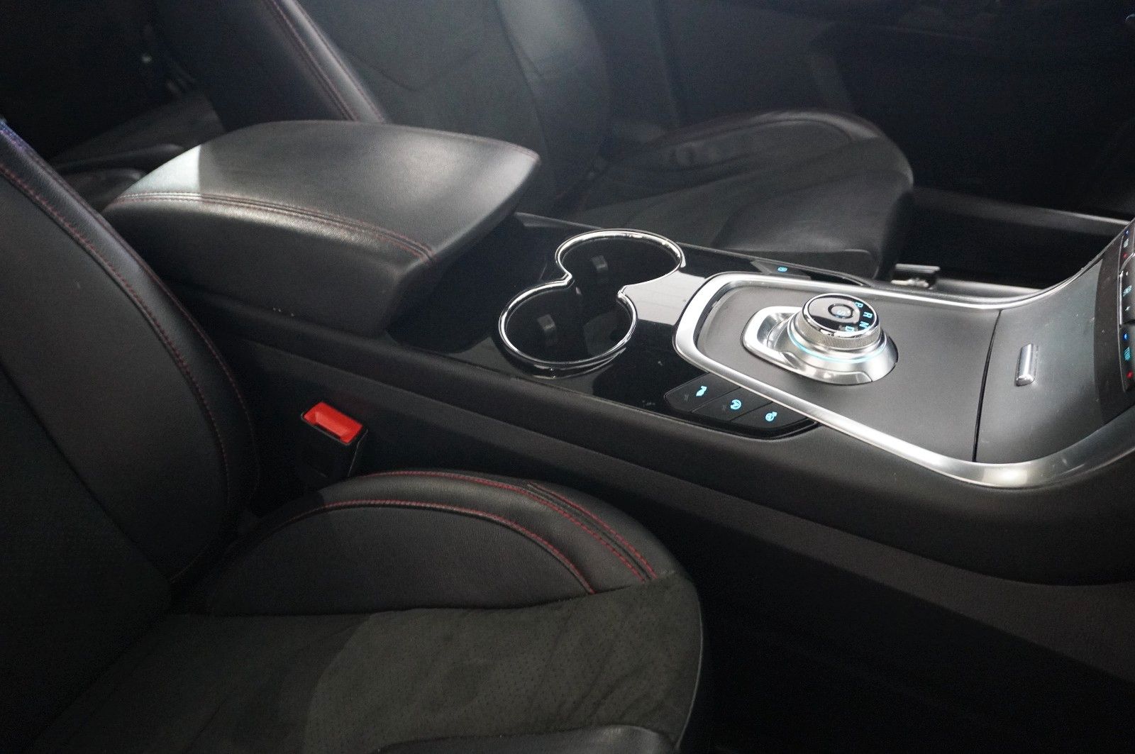 Fahrzeugabbildung Ford S-Max 2.0D ST LINE 7-SITZE NAVI/LED/KAMERA/AHK