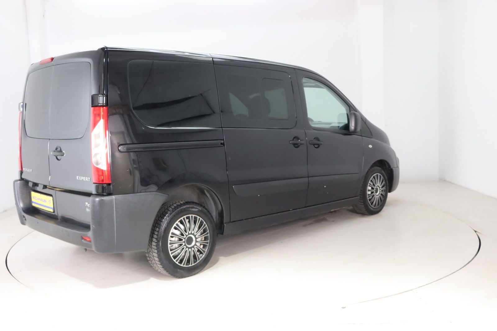 Fahrzeugabbildung Peugeot Expert Tepee 1.6HDI COOL 8 Sitzer
