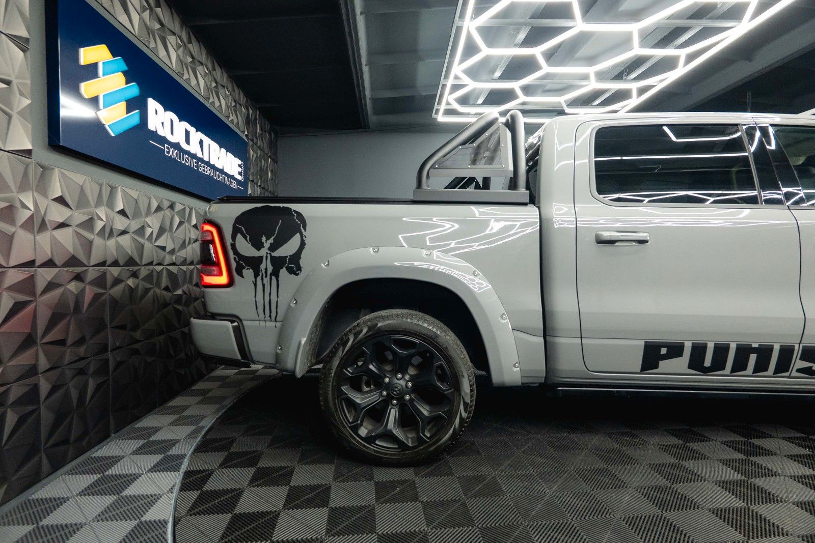 Fahrzeugabbildung Dodge RAM 5.7 V8 HEMI 4x4 LIMITED Offroad 100% Options