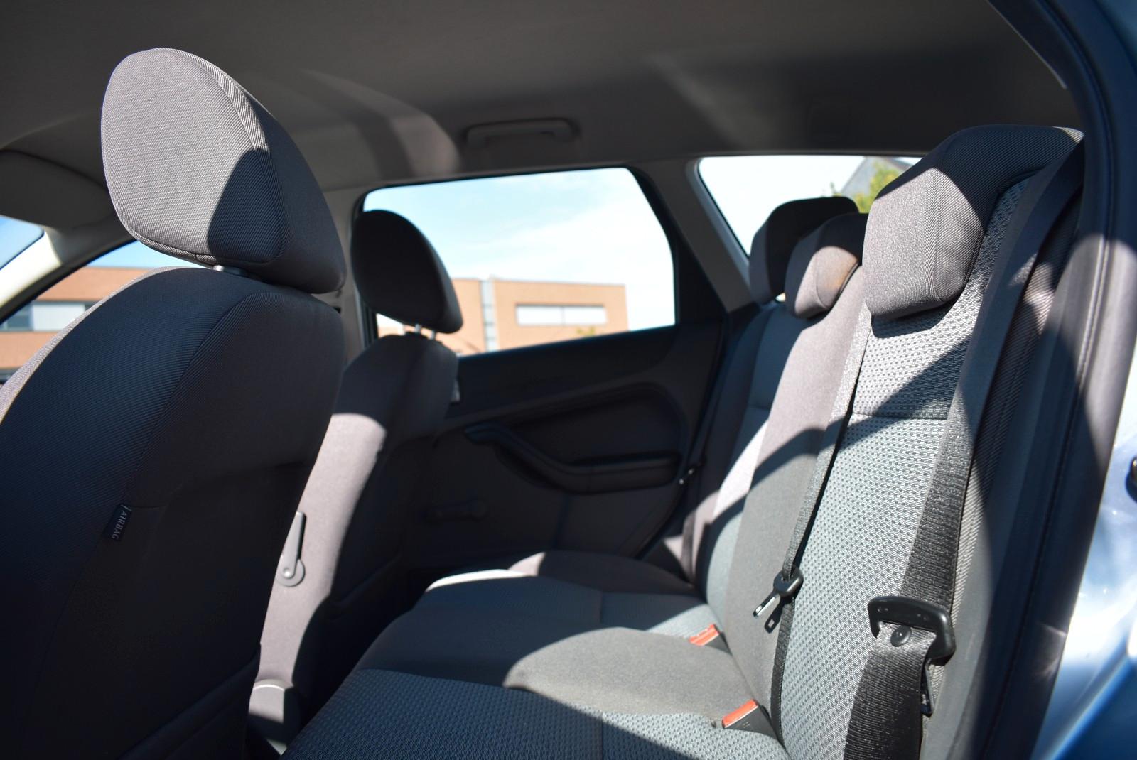 Ford Focus 2006 — photo 12