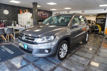 Volkswagen Tiguan - 2