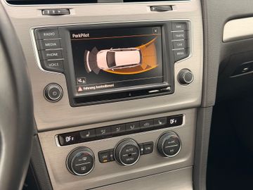 Volkswagen Golf - 8