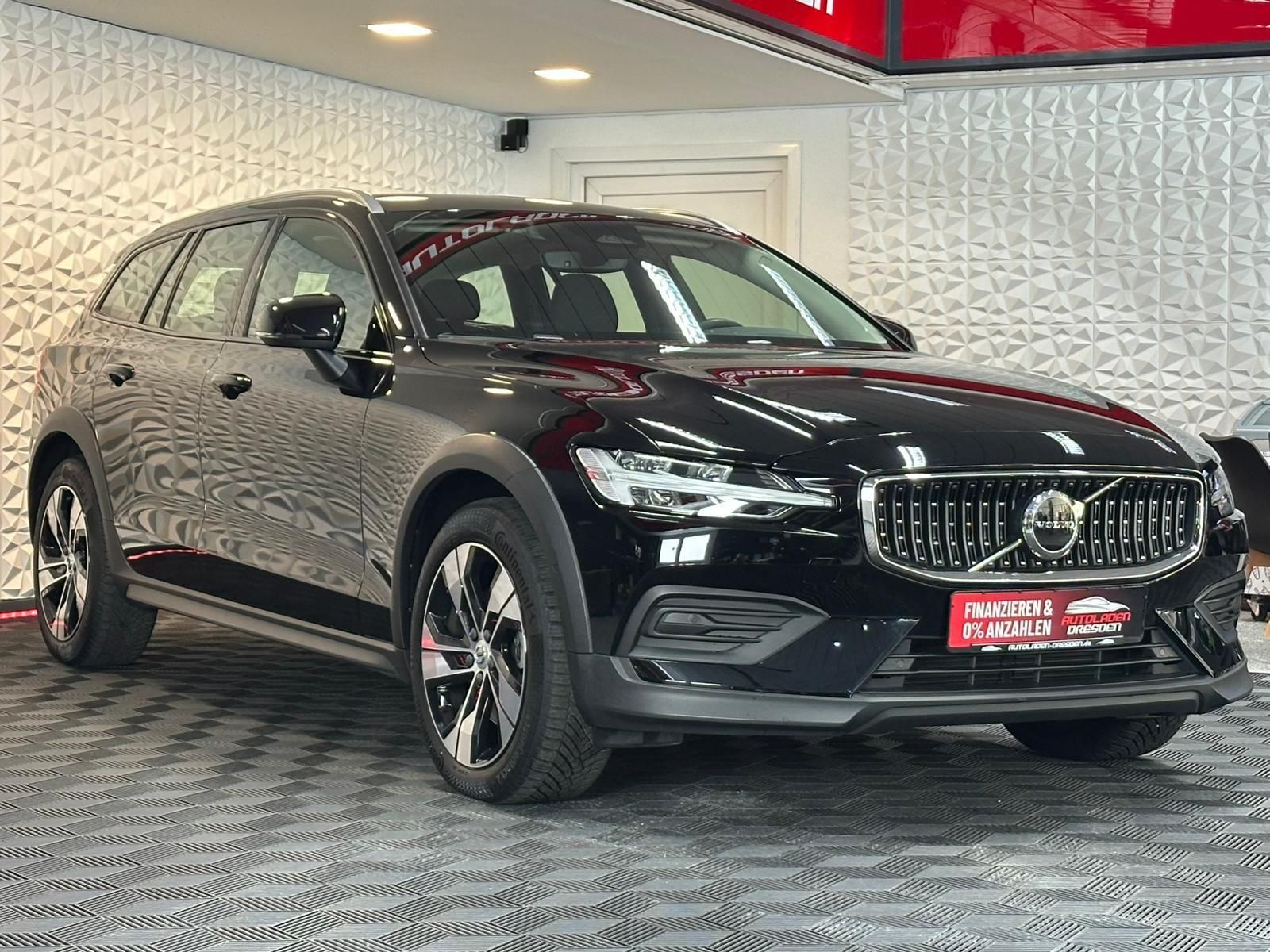 Volvo V60 CrossCountry 4x4 MEMORY#LH#CARPLAY#LEDER#AHK foto 2