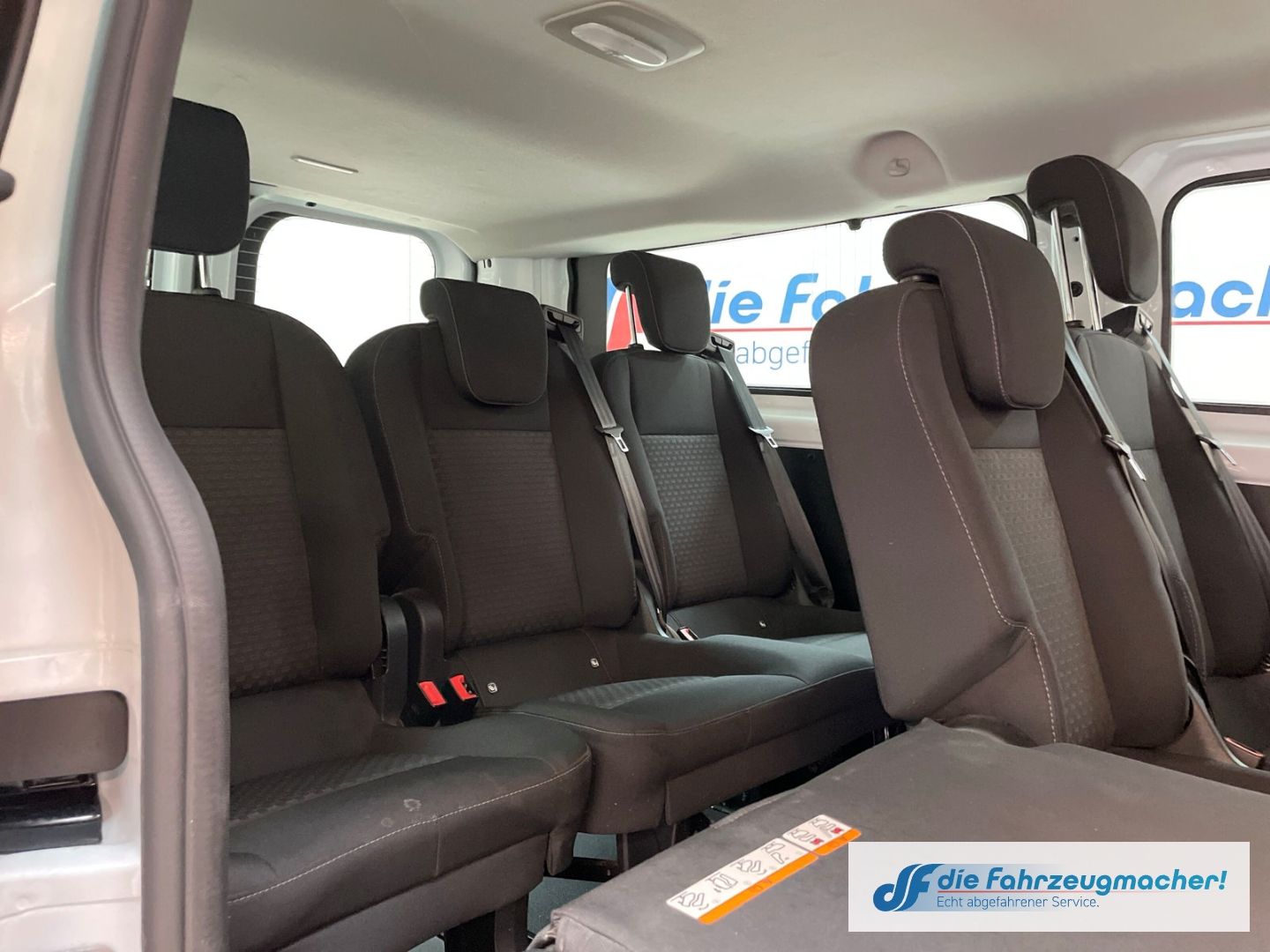 Fahrzeugabbildung Ford Transit Tourneo Kombi 320 L2 Trend Dyn. Kurvenli