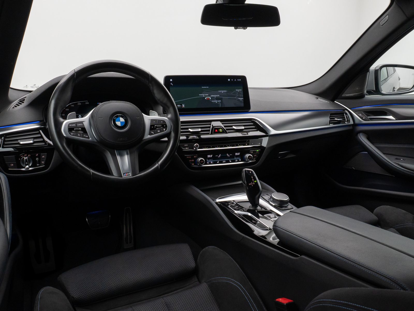 Fahrzeugabbildung BMW 530d xD M Sport Laser Kamera HUD DAB H/K 4xKlima