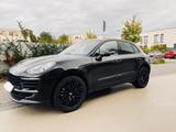 Porsche Macan Deutsche FZ, ScheckH, Black Black - schwarze Porsche Macan