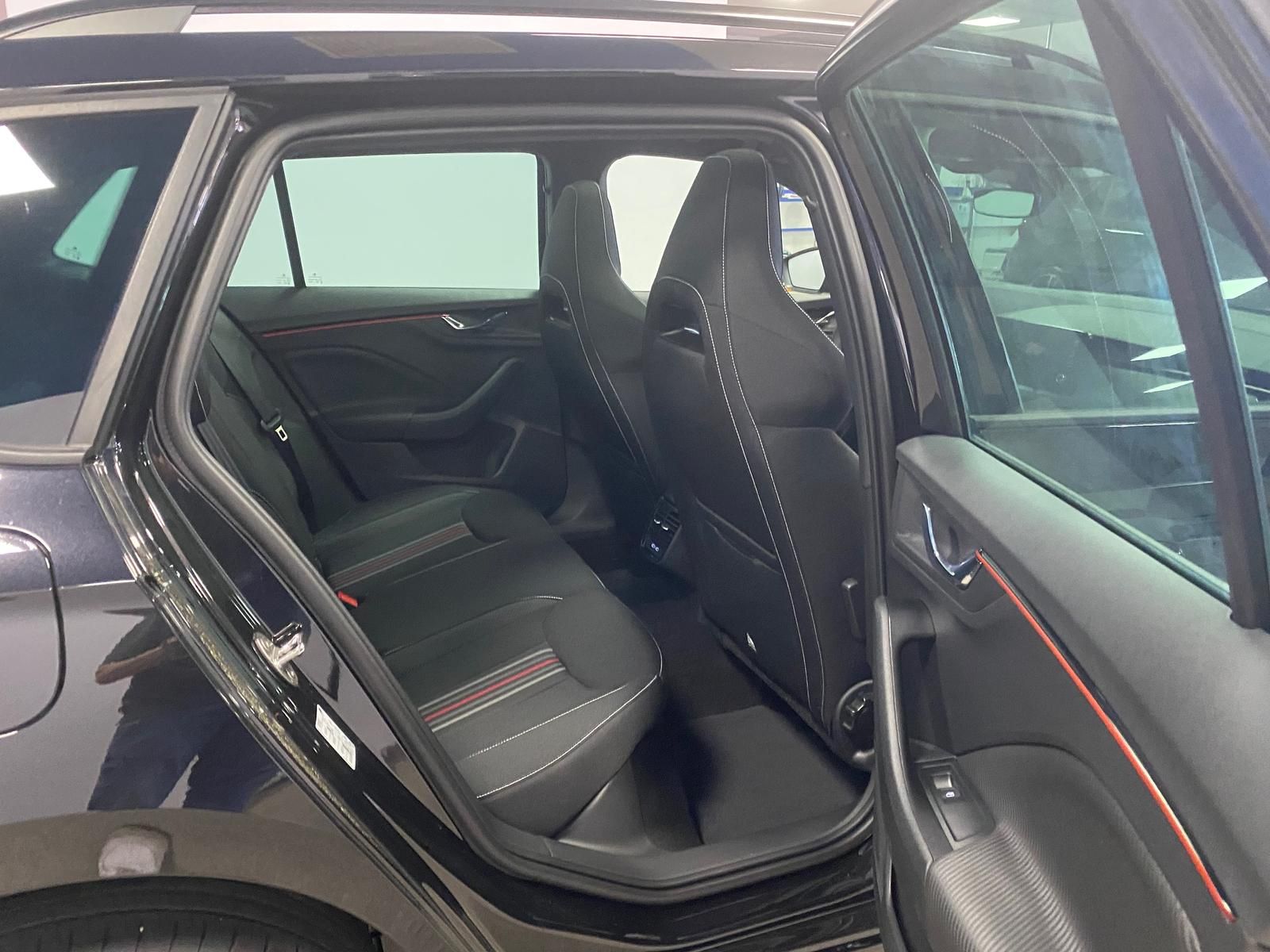 Fahrzeugabbildung SKODA Kamiq 1.5 TSI DSG Monte Carlo+MATRIX+PANO+5J GAR
