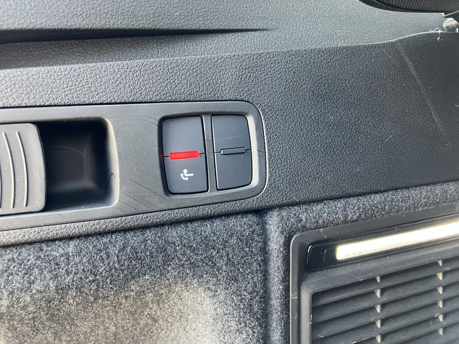 Fahrzeugabbildung Audi Q5 50 TDI quattro S-tronic AHK LED RFK